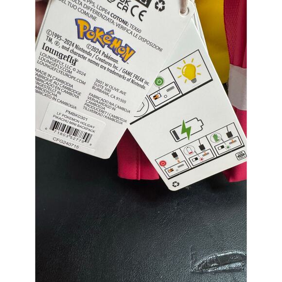 Pokemon Santa Pikachu Christmas Lights Light Up Mini Backpack New Loungefly - Picture 8 of 8